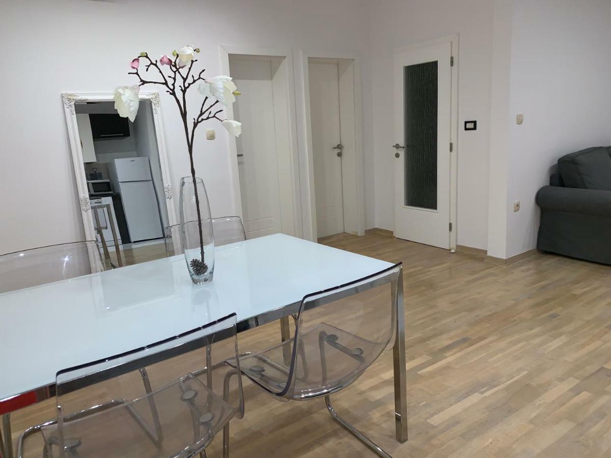 Apartments Lux Pag Паг Екстериор снимка